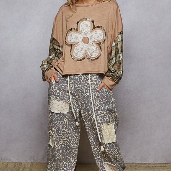 #117 POL Round Neck Balloon Sleeve Top - Picture 4 of 7